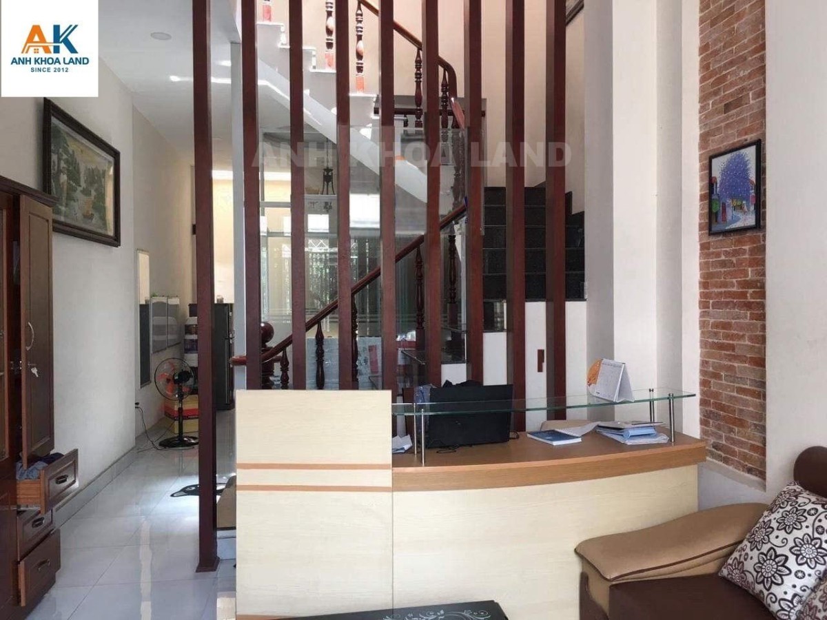 Bán nhà 6.3 tỷ nhà 1 trệt 2 lầu sân thượng trước sau, HXH thông đường 38 HBC