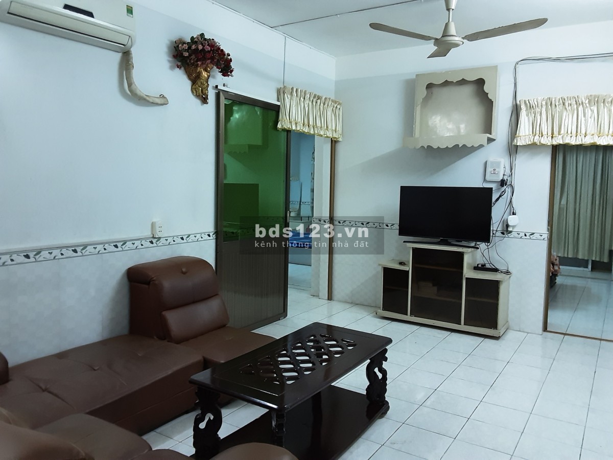 Cho thuê gấp căn hộ Sư Vạn Hạnh Quận 10, Dt : 70 m2 2PN, Giá : 9 triệu/tháng