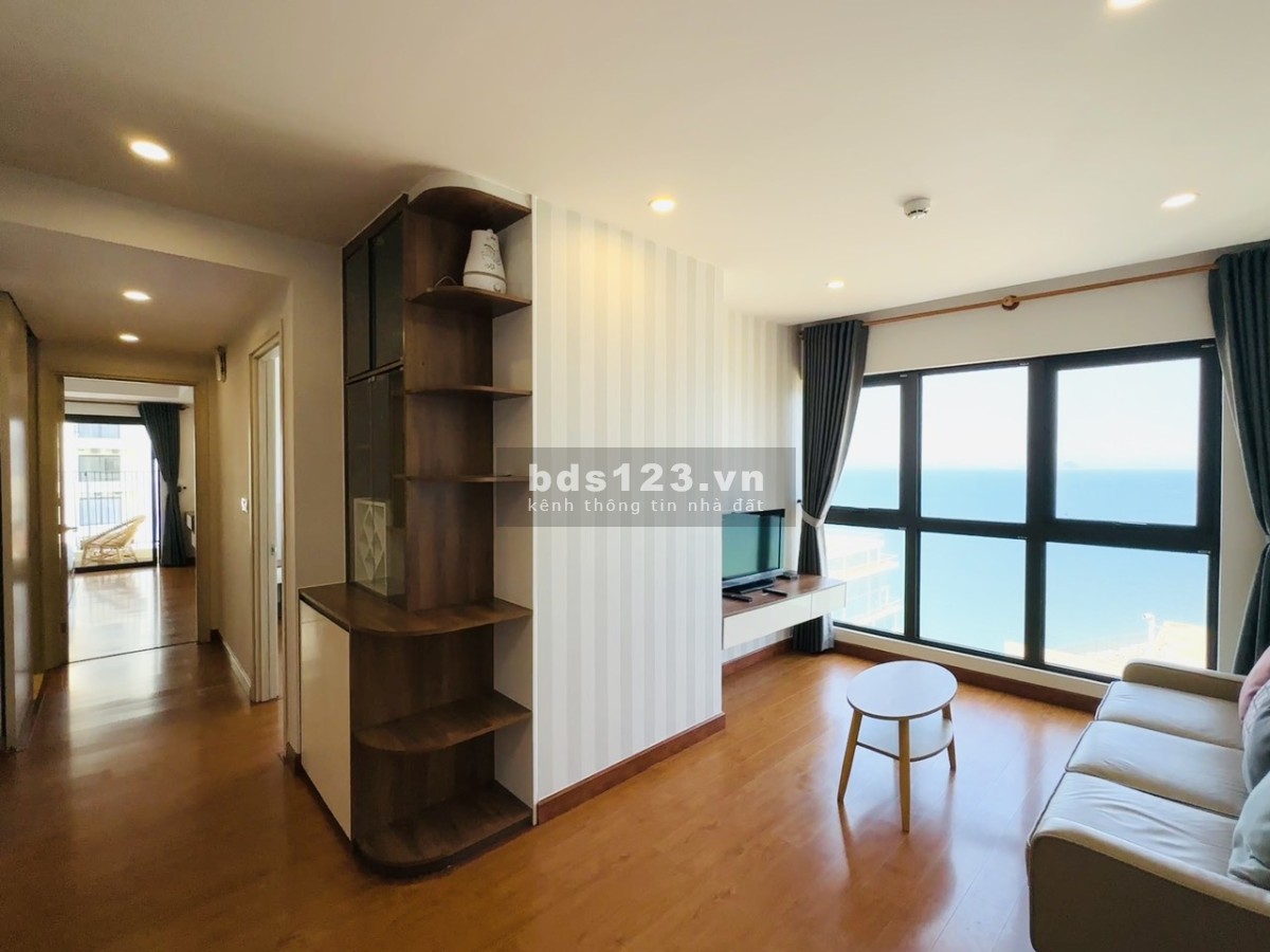 Cho thuê căn hộ khách sạn 2 phòng ngủ view biển Trần Phú từ 700 ngàn - 2 triệu/ đêm.
