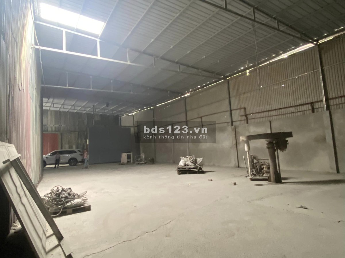 Cho thuê kho 300m ngay Phan Trọng Tuệ -Thanh Trì gần Bx nước ngầm 75k