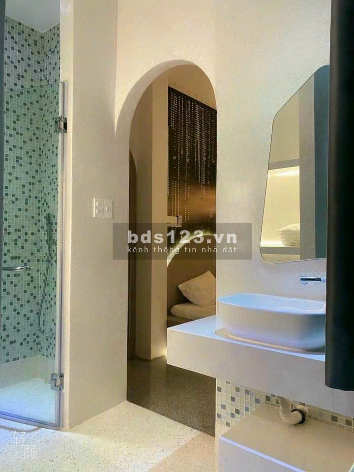 Bán gấp nhà phố 84m2 Vinhomes Quận 9 hoàn thiện full cao cấp 14 tỷ