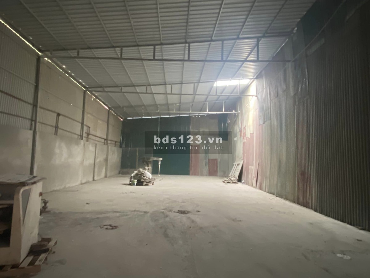 Cho thuê kho 300m ngay Phan Trọng Tuệ -Thanh Trì gần Bx nước ngầm 75k