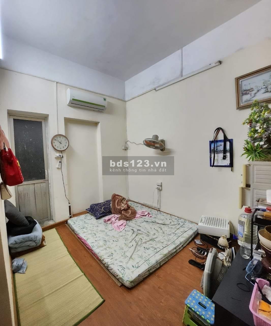 Bán nhà gần phố 5 tầng mới đẹp ở ngay – Nhà ngõ 166 Kim Mã 30m2 nhỉnh 2 tỷ