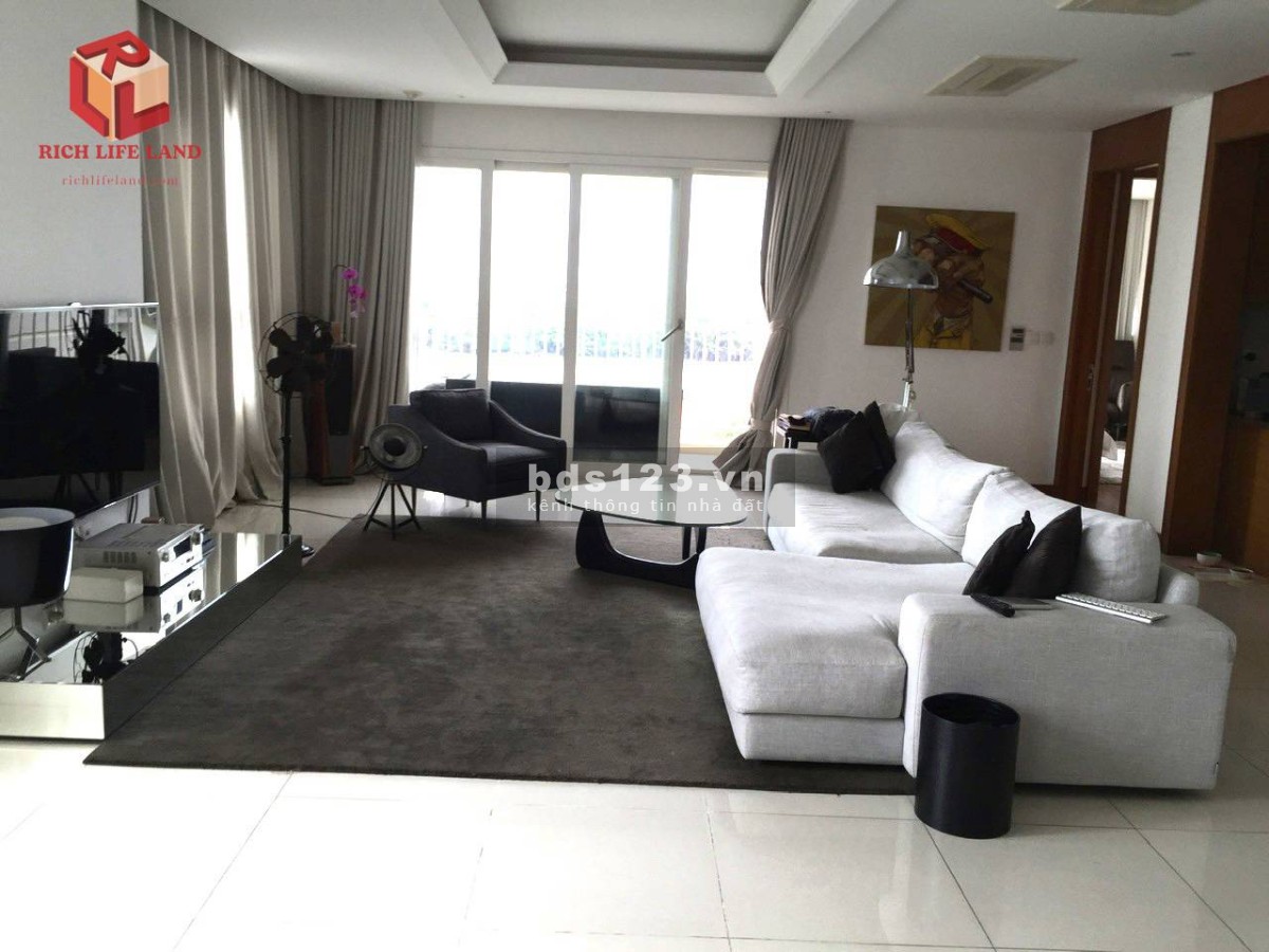 Cho thuê căn hộ 2 ban công, rộng rãi Xi Riverview Palace, giá 67tr2