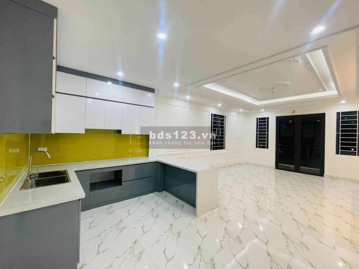 Siêu đẹp siêu mới bán nhà bờ sông Sét, Hoàng Mai, diện tích 58m2* 6 tầng, 15 tỷ