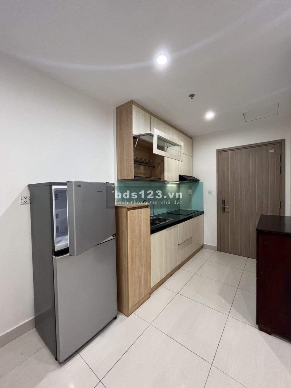 Cho thuê căn hộ 2PN 2WC full nội thất giá 8,5 triệu tại Vinhomes Quận 9