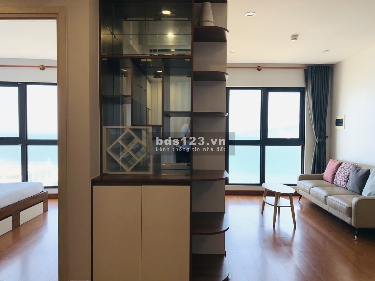 Cho thuê căn hộ khách sạn 2 phòng ngủ view biển Trần Phú từ 700 ngàn - 2 triệu/ đêm.