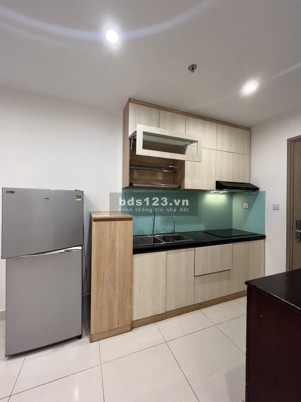 Cho thuê căn hộ 2PN 2WC full nội thất giá 8,5 triệu tại Vinhomes Quận 9