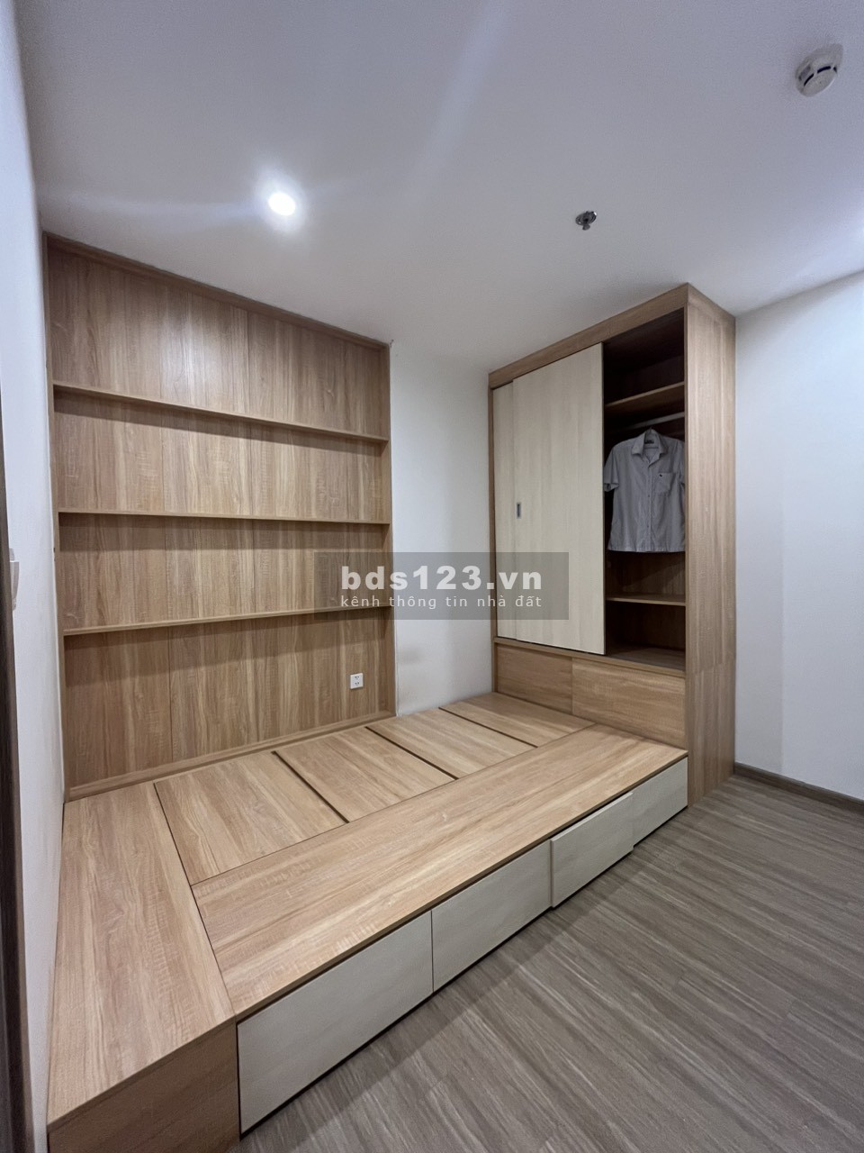 Cho thuê căn hộ 2PN 2WC full nội thất giá 8,5 triệu tại Vinhomes Quận 9