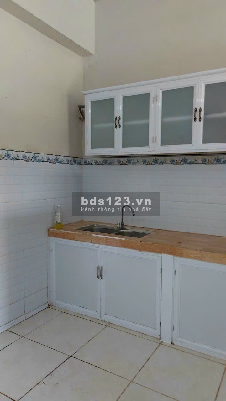 Nhà cấp 4, 2p ngủ, 116m2 chỉ 560tr đường Trung Lập, Trung lập thượng, Củ chi, ShR, CCN