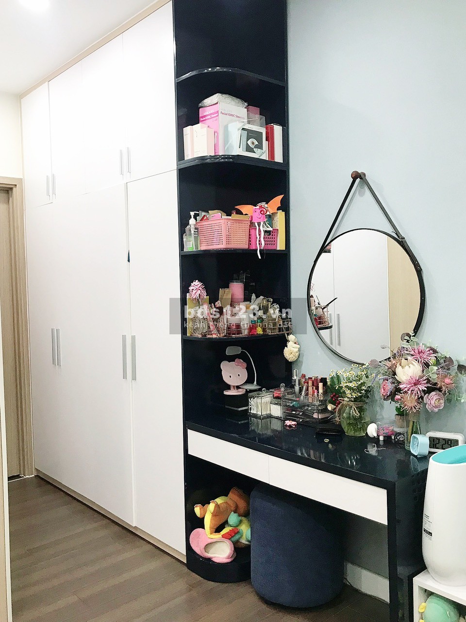 Bán căn hộ 2PN full nội thất The Sun Avenue, Q2