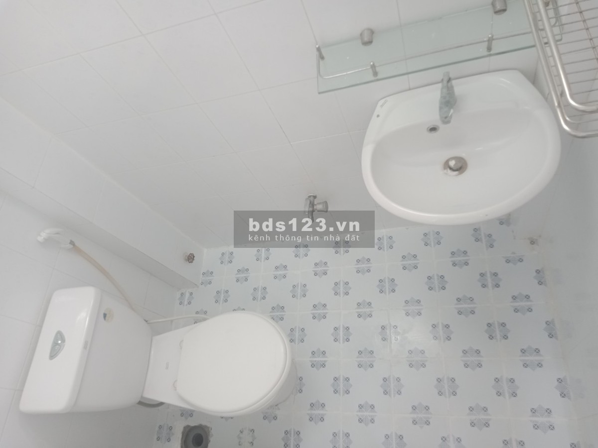 Chính chủ bán nhà Điện Biên Phủ - Sát quận 1, giá 2.2 tỷ, 3 tầng
