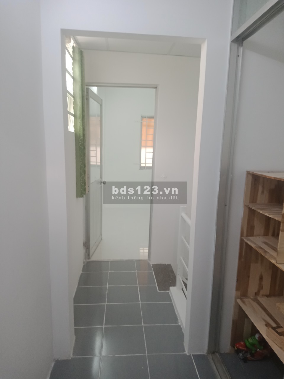 Chính chủ bán nhà Điện Biên Phủ - Sát quận 1, giá 2.2 tỷ, 3 tầng