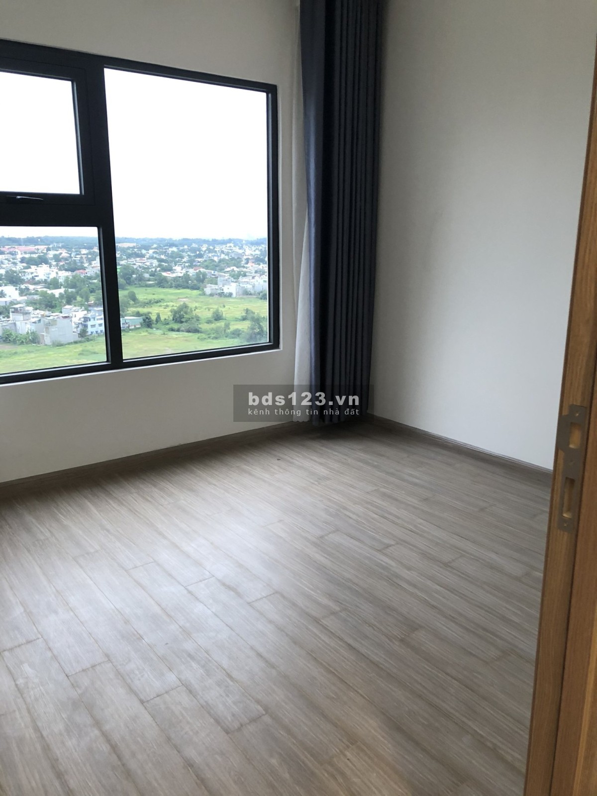 Cho thuê căn hộ 2PN + bếp rèm 7 triệu tại Vinhomes Quận 9