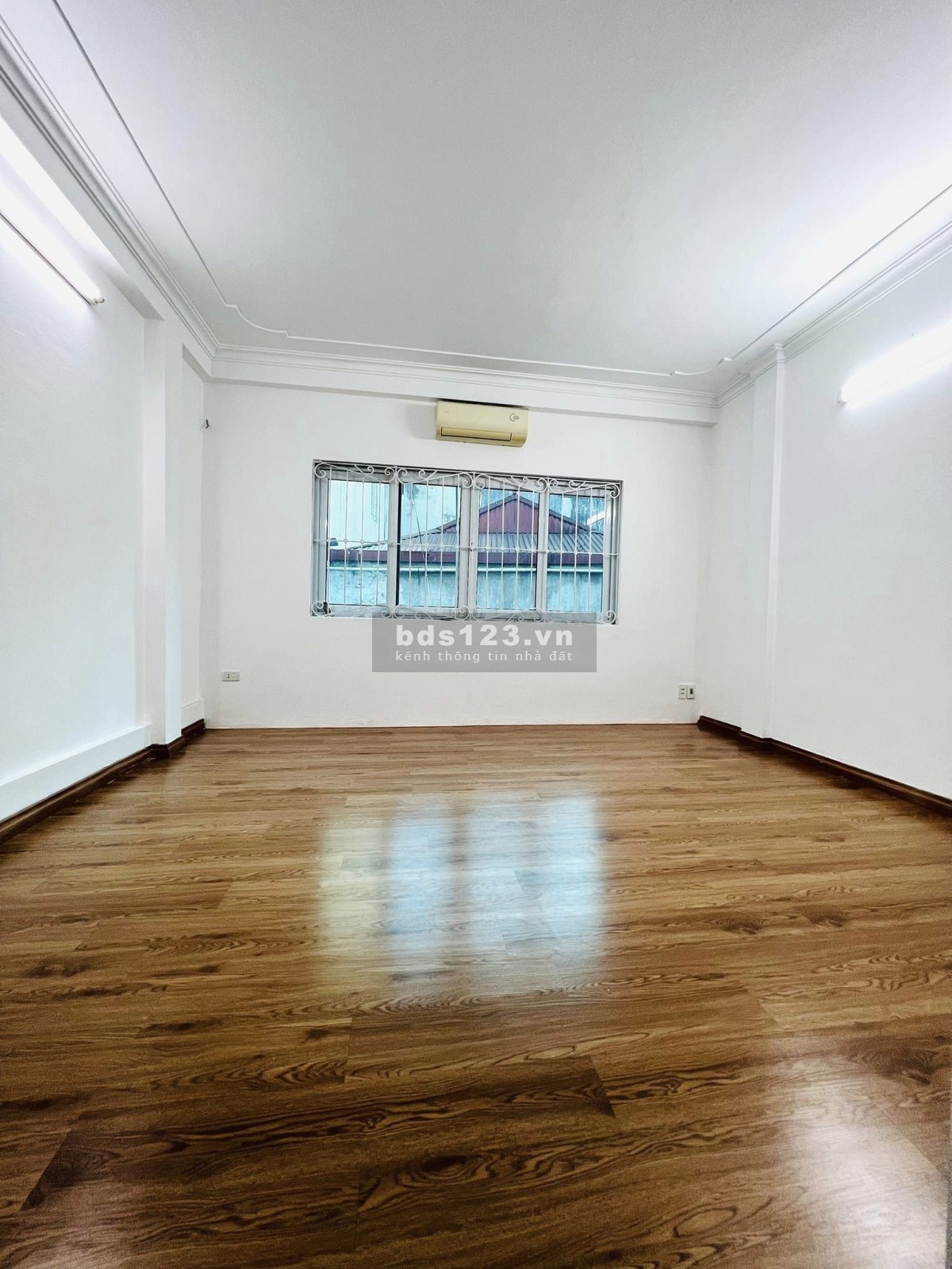CẦN BÁN NHÀ CHỢ KHÂM THIÊN, ĐỐNG ĐA, 29m2, 4 tầng,hơn 2tỷ, NGÕ 3 GÁC PHI