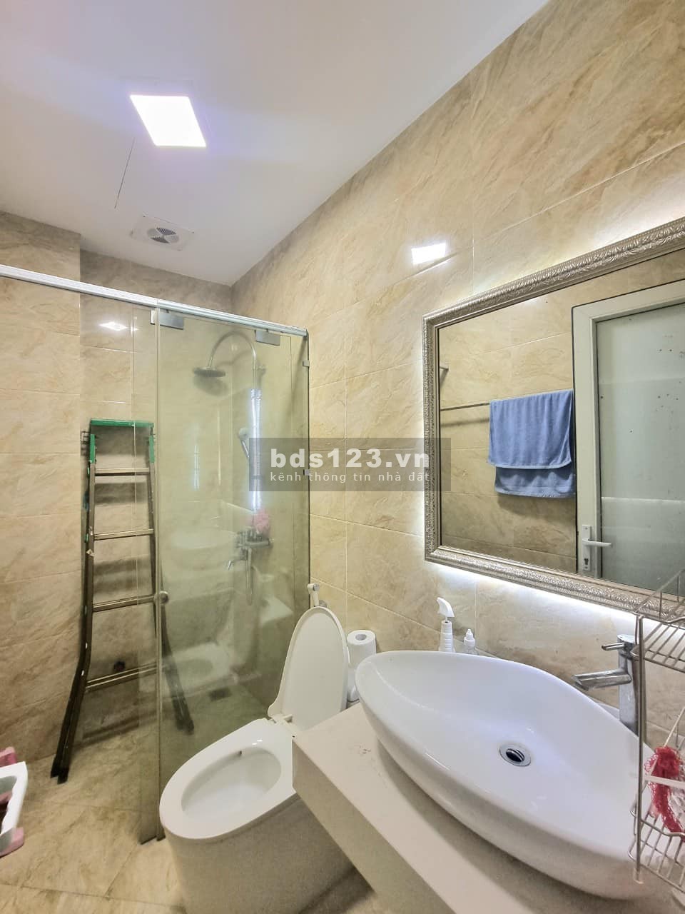 Nhà đẹp Cầu Giấy 58M – 5 tầng – Đỗ ô tô cách 15M - Nội thất sang trọng nhỉnh 6 tỷ