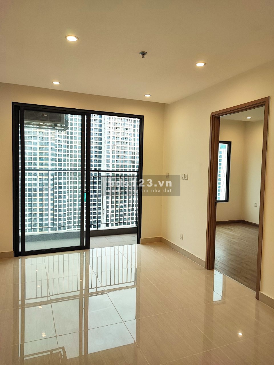 Cắt lỗ sốc Căn 2PN 2WC (59m2) gốc 3,4 tỷ bán 2,4 tỷ The Origami - Vinhomes Grand Park bao thuế phí