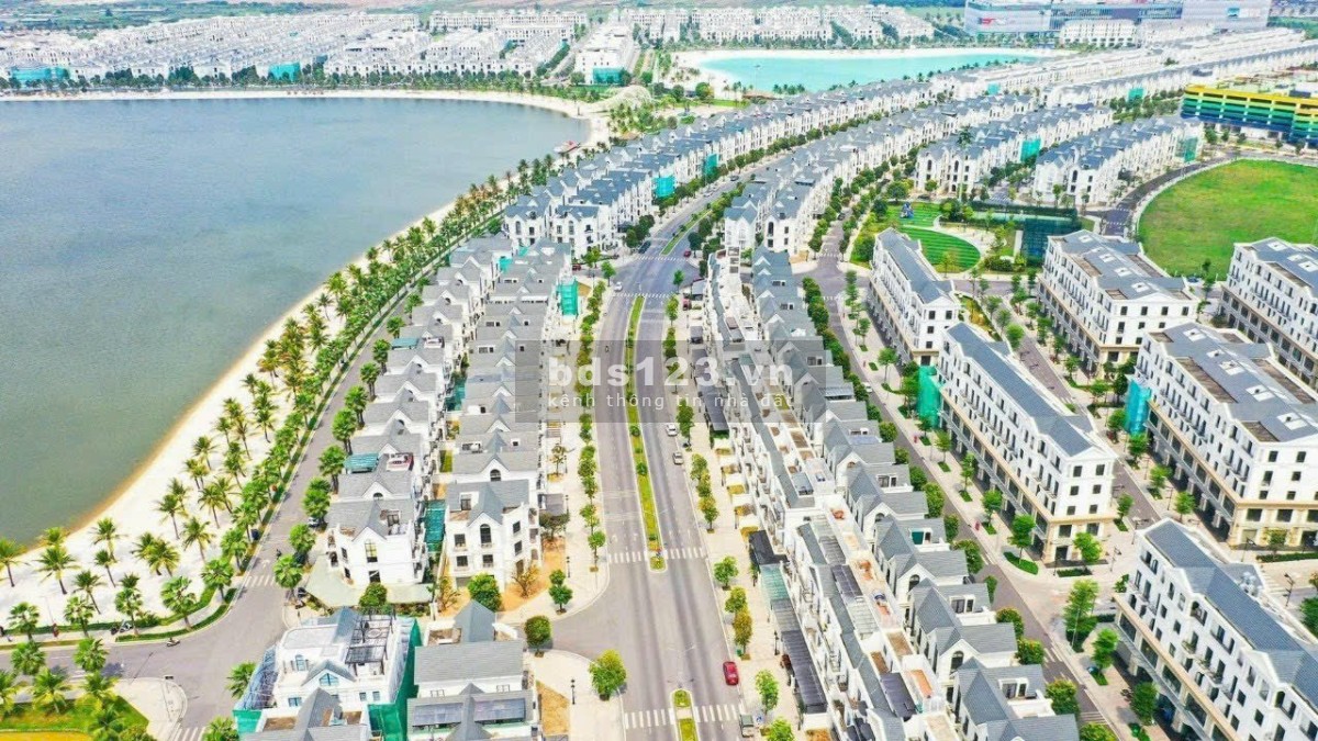 Cần bán liền kề 90M2 giá 16 tỷ đường rộng 30M HA02 Vinhomes Ocean Park Gia Lâm Hà Nội