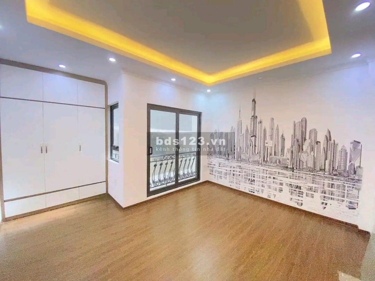 Bán nhà ngõ 148 Trần Duy Hưng, DT 35m2 x 5T, đủ công năng, ngõ rộng, thông, giá 5.9 tỷ.