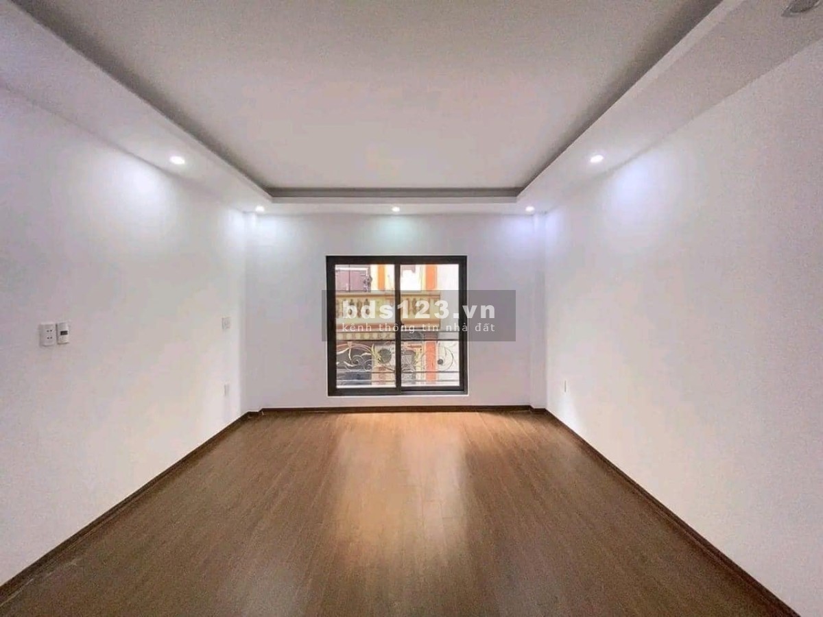 Bán nhà ngõ 148 Trần Duy Hưng, DT 35m2 x 5T, đủ công năng, ngõ rộng, thông, giá 5.9 tỷ.