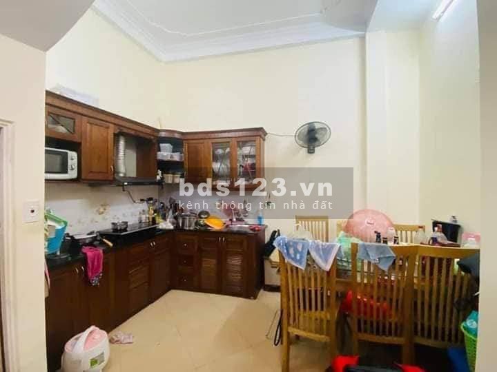Bán nhà Hoàng Hoa Thám, ô tô đỗ cửa, 41m2 x 4T, 6 tỷ.