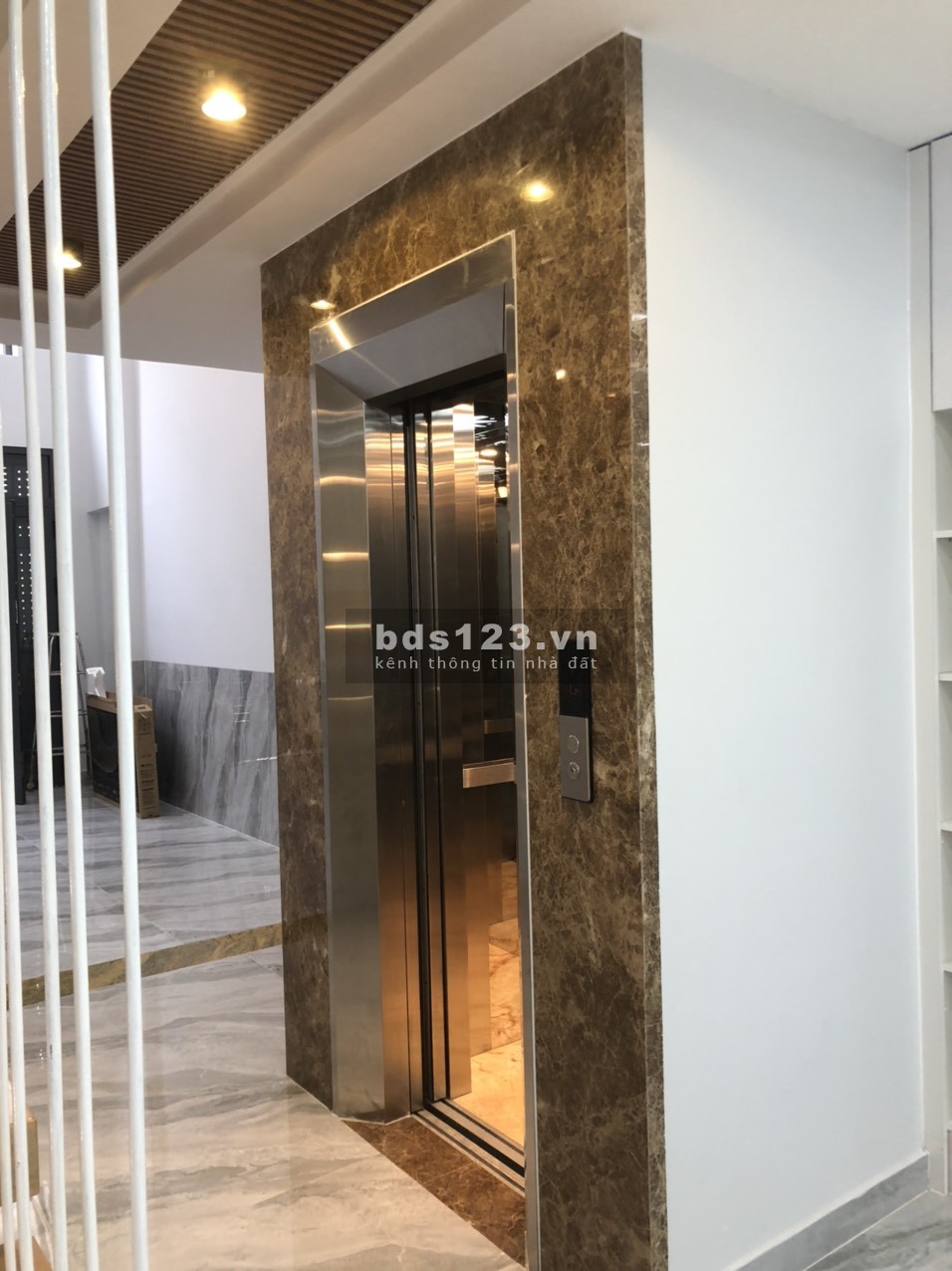 Siêu phẩm Gò Vấp: Bán nhà 6 tầng, 6PN, 8WC, thang máy, giá chỉ 11.5 tỷ!