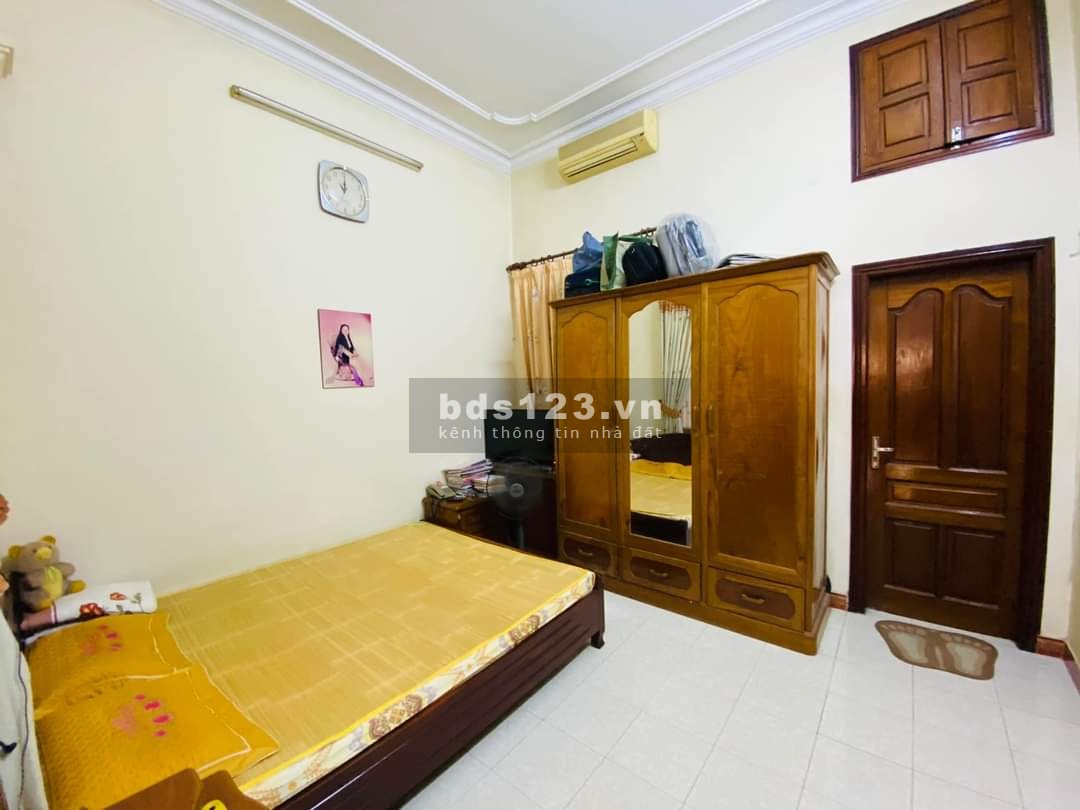 Bán nhà Trung Kính, Cầu Giấy, phân lô, gần oto, an sinh tốt, nhà đẹp ở ngay! 52m2 x 4 tầng