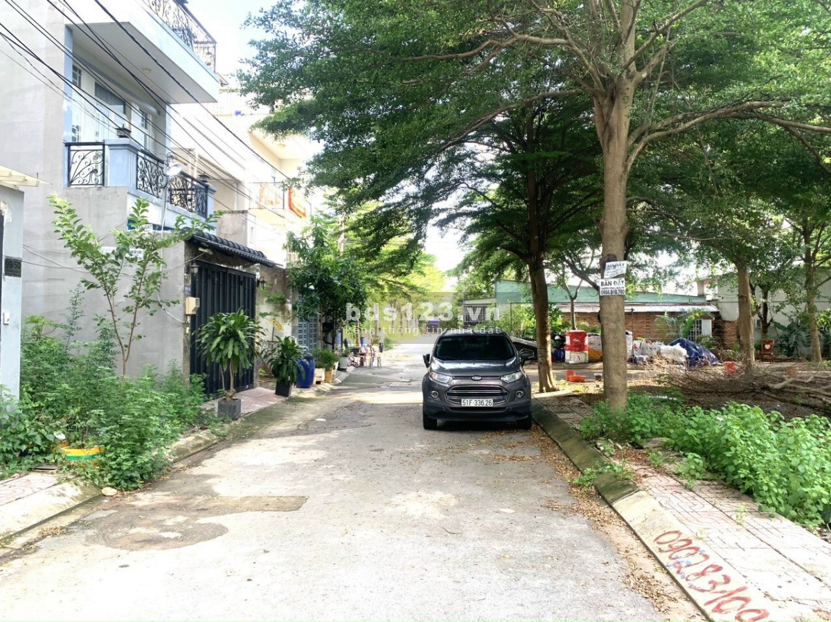 Bán lô đất mặt tiền đường số 18, phường Hiệp Bình Chánh, Thủ Đức 70m2 giá chỉ 1.8 tỷ gần tttm