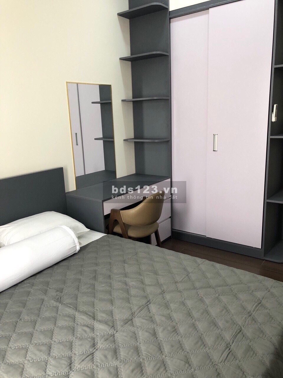 Bán gấp căn hộ 2pn 56m2 The Sun Avenue đại hạ giá còn 3,25 tỷ nhà đẹp view sông mát mẻ