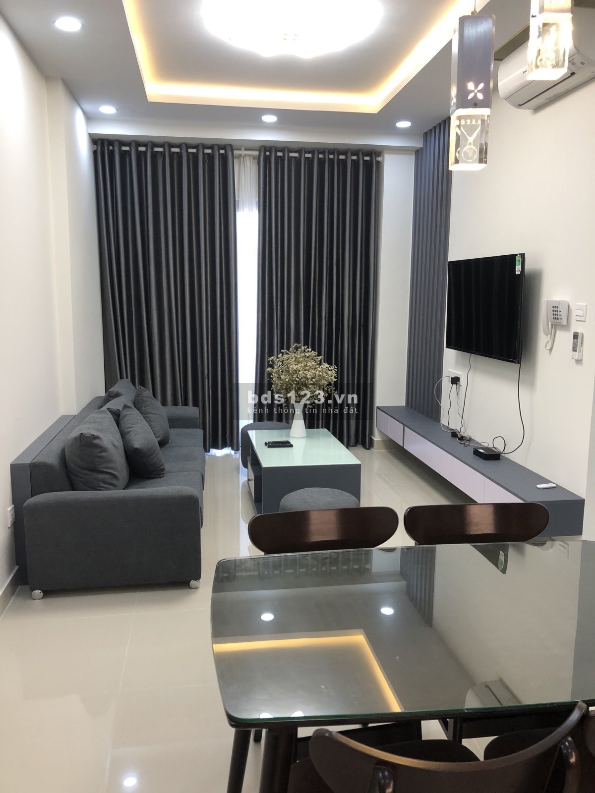 Bán gấp căn hộ 2pn 56m2 The Sun Avenue đại hạ giá còn 3,25 tỷ nhà đẹp view sông mát mẻ