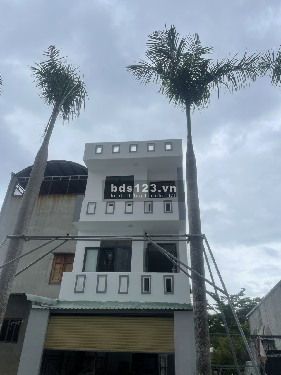 Cần sang nhượng căn nhà mặt tiền đường 90m2. tân chánh hiệp 08 quận 12.
