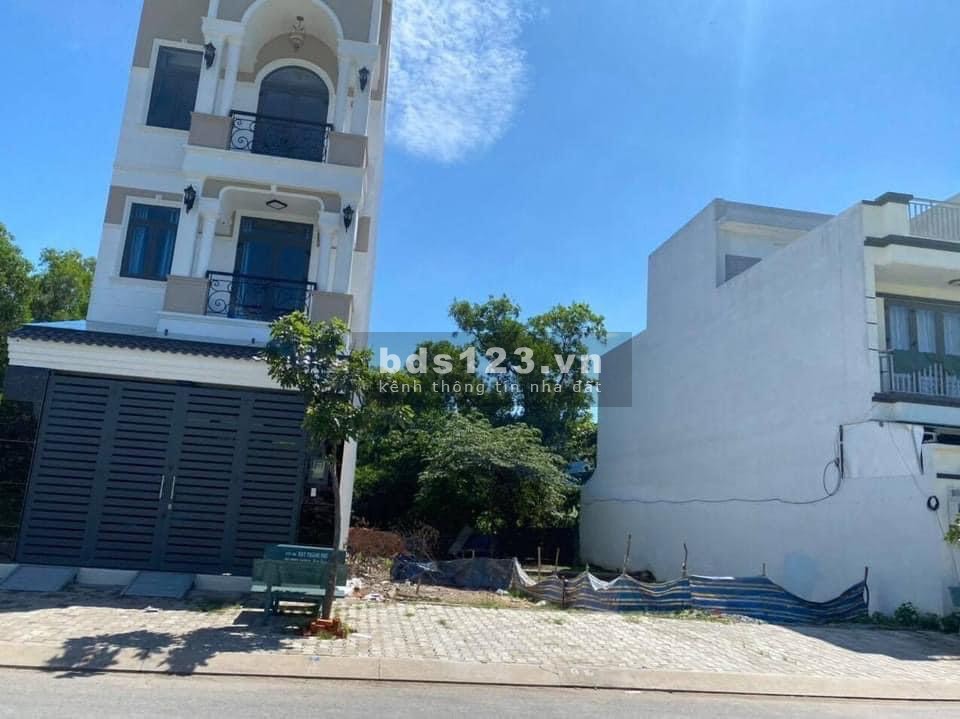 CĐT Ngộp bank cần bán gấp lô đất 100m2/1ty599 trong kdc bình điền quận 8 tphcm. cho vay 50 - 70%