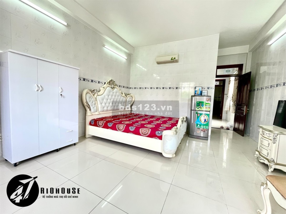 Cho thuê phòng _ BanCon riêng _ Full nội thất mới _ Hơn 30m2 thoáng mát_ngay Nguyễn Kiệm P3 Gò Vấp