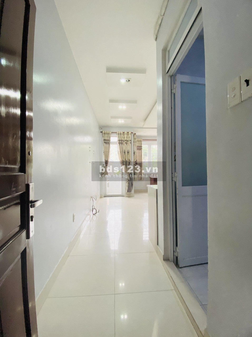 Cho thuê phòng _ BanCon riêng _ Full nội thất mới _ Hơn 30m2 thoáng mát_ngay Nguyễn Kiệm P3 Gò Vấp