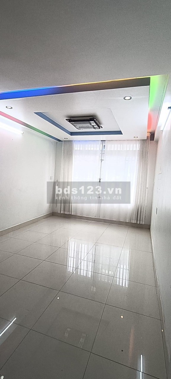 Cần bán nhà chính chủ Tân Quý P.Tân Quý Tân Phú SHR 46m2 3tỷ8 gần Aeon Tân Phú LH 0902576293