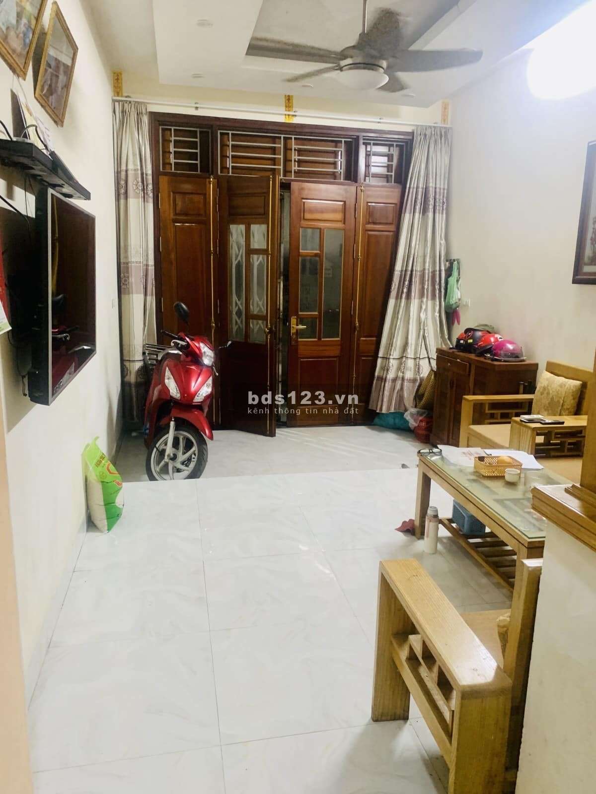 Bán nhà Cố Nhuế - Bắc Từ Liêm - 40m2 - Nhỉnh 4 tỷ