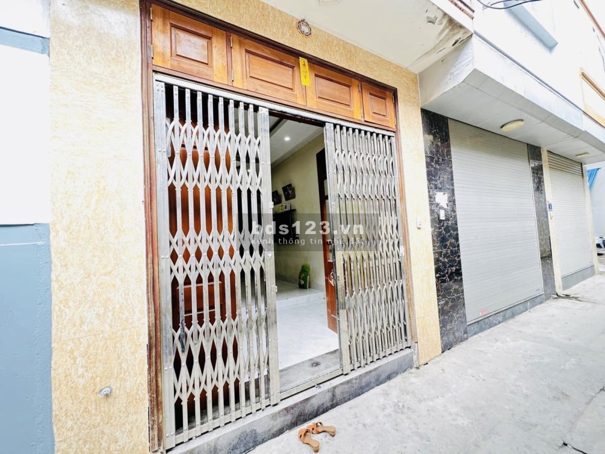 Bán nhà Cố Nhuế - Bắc Từ Liêm - 40m2 - Nhỉnh 4 tỷ