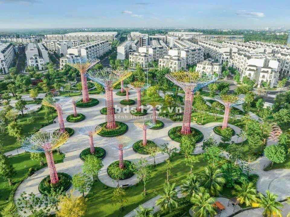 Bán 12 lô đất sổ đỏ công chứng ngay, tại TP Thủ Đức, khu dân cư đông đúc, KM 3 chỉ vàng, XD tự do