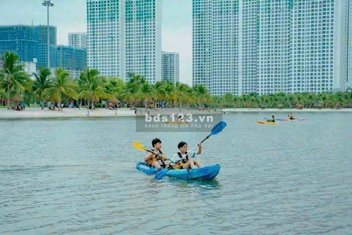 Bán 12 lô đất sổ đỏ công chứng ngay, tại TP Thủ Đức, khu dân cư đông đúc, KM 3 chỉ vàng, XD tự do