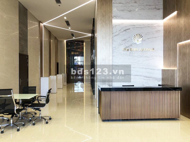 Cho thuê văn phòng đầy đủ nội thất bàn ghế + sofa - căn góc riêng biệt yên tĩnh
