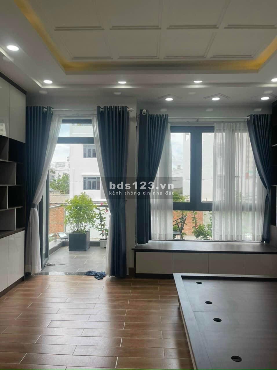Bán GẤP nhà Vườn Lài 4x13m, HXH thông, trải nhựa, nội thất 5 sao 4.2 tỷ