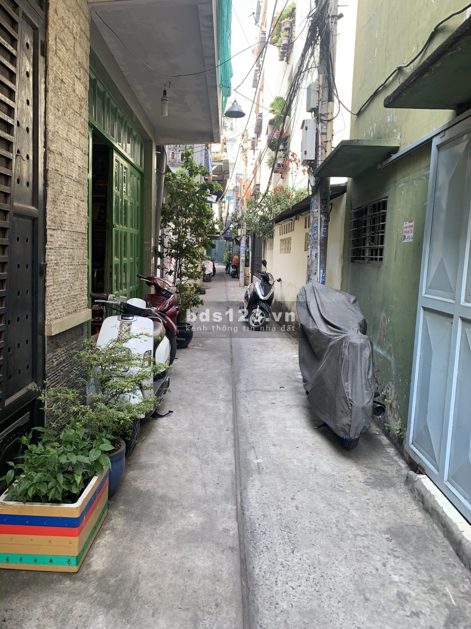 Bán nhà cấp 4 hẻm xe ba gác đường Nguyễn Trãi trung tâm thời trang Sài Gòn Q1