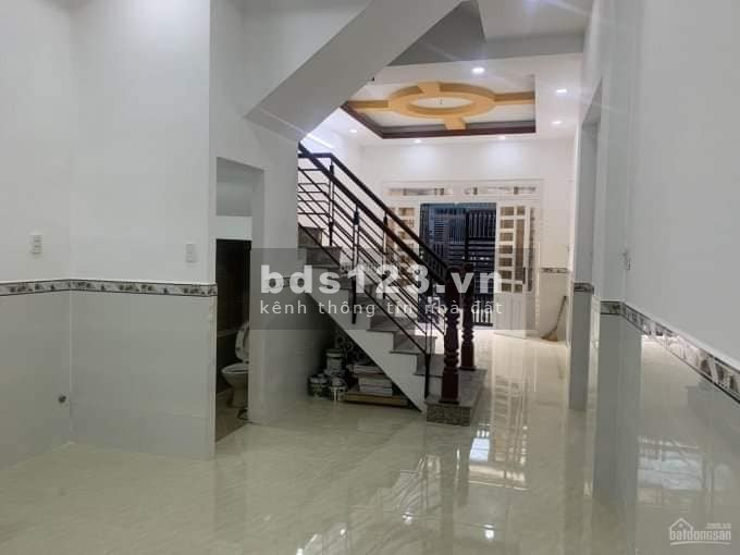 Bán nhà mới tinh luôn, Âu Cơ , 60m2 rộng thênh thang dưới 5 tỷ
