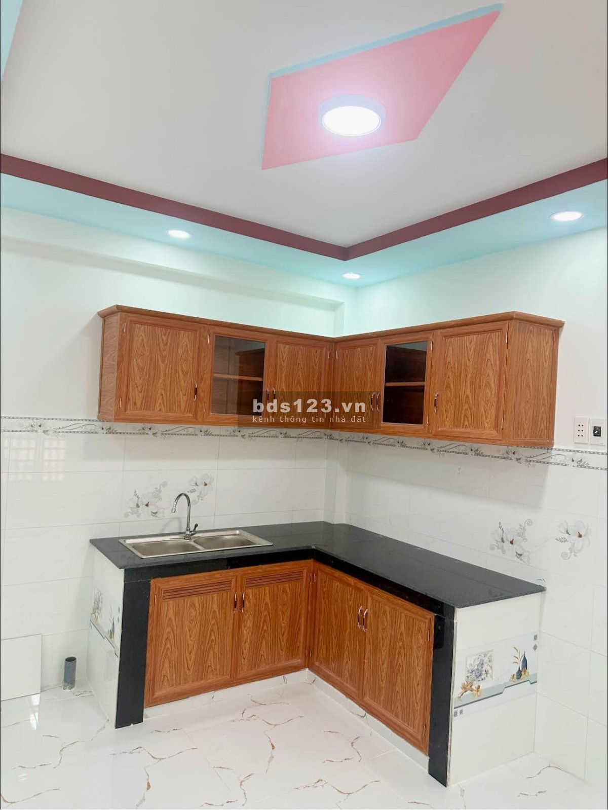 Bán nhà đẹp giáp Hương Lộ 2, Bình Tân 48M2, 2 tầng 2PN, 2WC, nhỉnh 4 tỷ