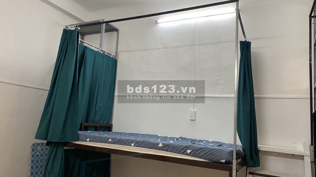 Cần bạn NỮ ở ghép Q1 giá 1tr5 điện nước nhà nước chia đều