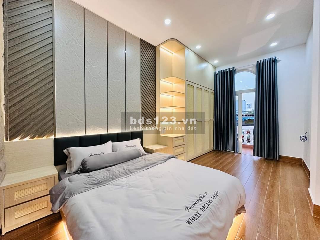 Cần bán gấp căn biệt thự 2 mặt tiền Nguyễn Văn Khối, Phường 11, Gò Vấp