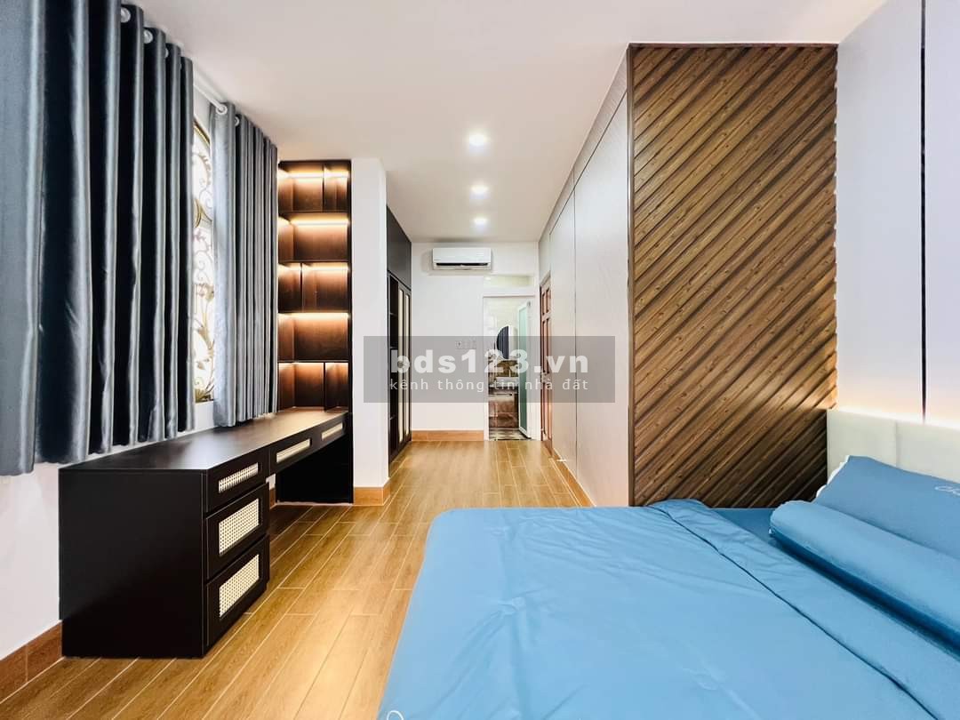 Cần bán gấp căn biệt thự 2 mặt tiền Nguyễn Văn Khối, Phường 11, Gò Vấp