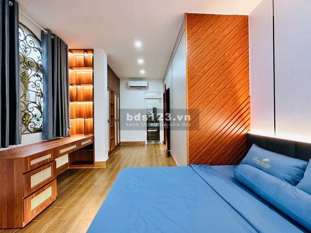 Cần bán gấp căn biệt thự 2 mặt tiền Nguyễn Văn Khối, Phường 11, Gò Vấp