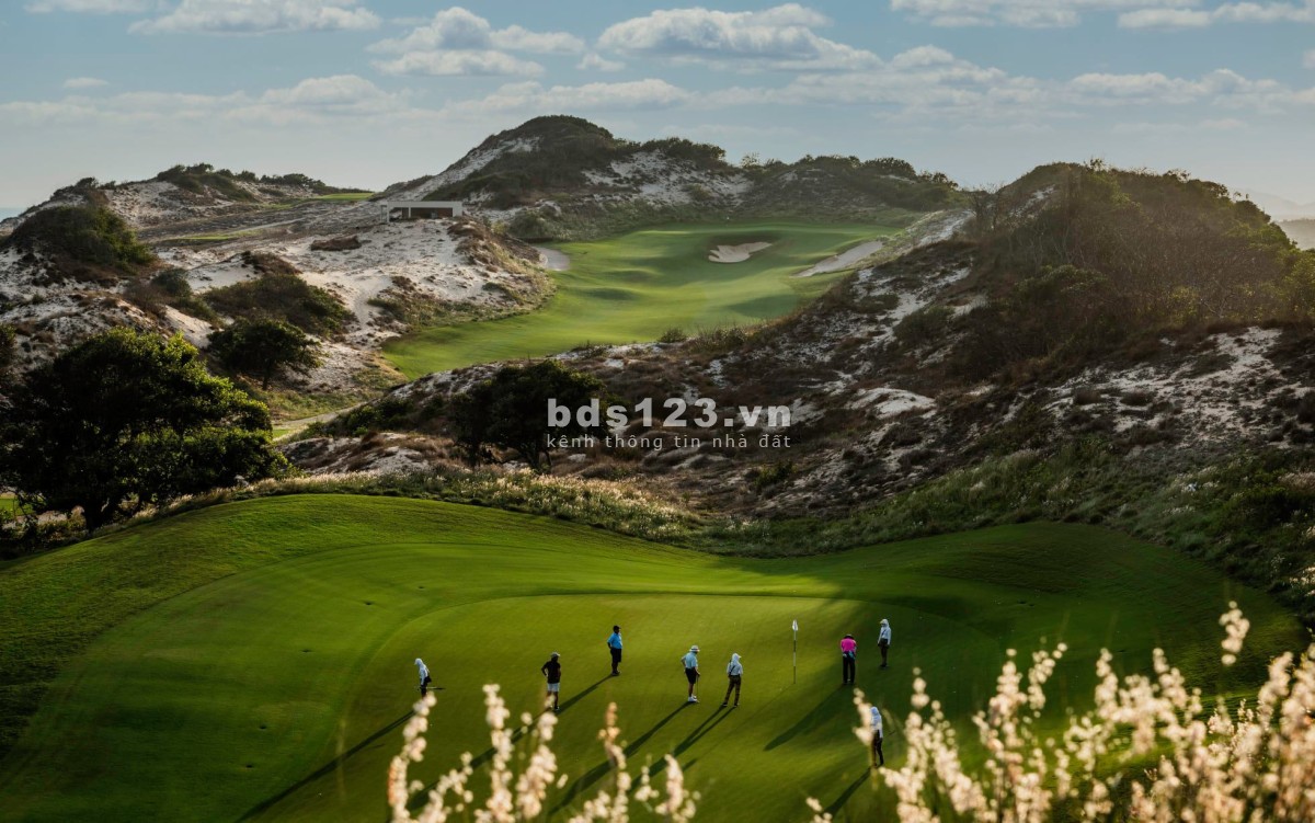 HOT Bán Biệt Thự Biển Hồ Tràm TẶNG XE MERCEDES 2,5 tỷ Liền Kề Casino Và Sân Golf The Grand Hồ Tràm