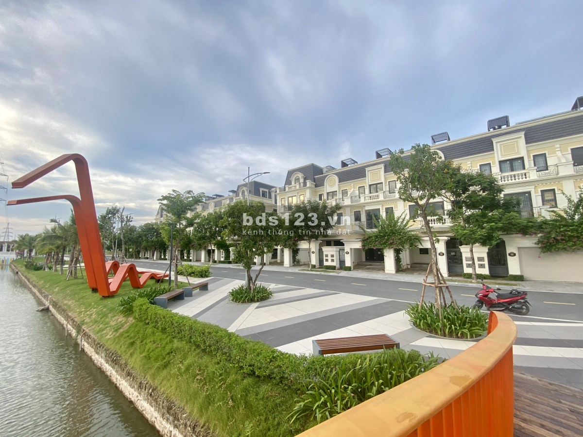 Bán CHCC Moonlight Hoài Đức, Căn 2PN chỉ từ 2,9 tỷ/căn. Nhận nhà T12/2023. LH: 096.320.8188